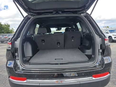 New 2026 Jeep Grand Cherokee Laredo RWD image 23