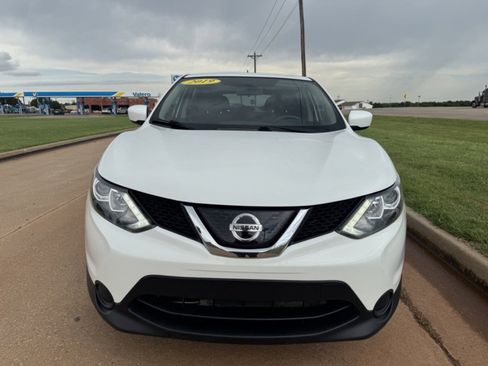 Used 2019 Nissan Rogue Sport S image 10