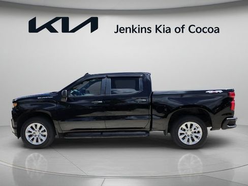 Used 2022 Chevrolet Silverado 1500 Custom AWD/4WD image 9