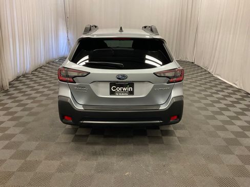 Used 2024 Subaru Outback Premium AWD/4WD image 5