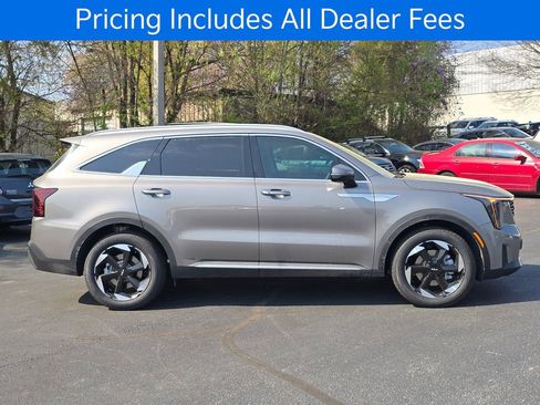 New 2026 Kia Sorento EX FWD image 2