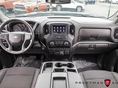 Used 2024 Chevrolet Silverado 2500 Custom w/ Custom Value Package image 32
