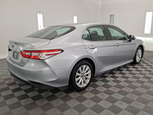 Certified 2018 Toyota Camry LE FWD image 16