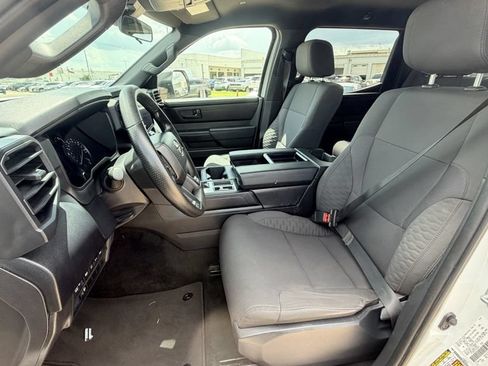 Used 2025 Toyota Tundra SR AWD/4WD image 28