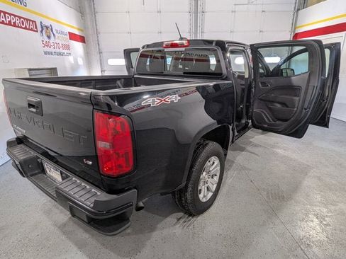 Used 2022 Chevrolet Colorado LT w/ LT Convenience Package image 15