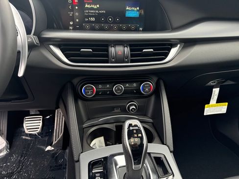 New 2025 Alfa Romeo Stelvio Sprint image 21