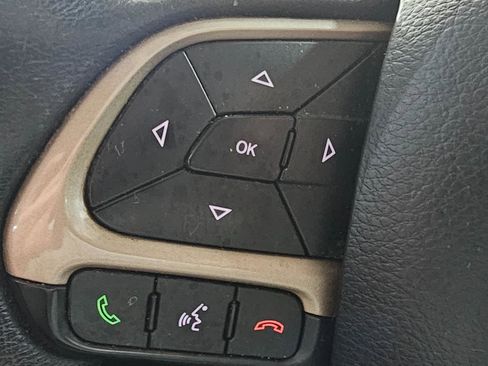 Used 2016 Jeep Renegade Latitude w/ Popular Equipment Group image 25