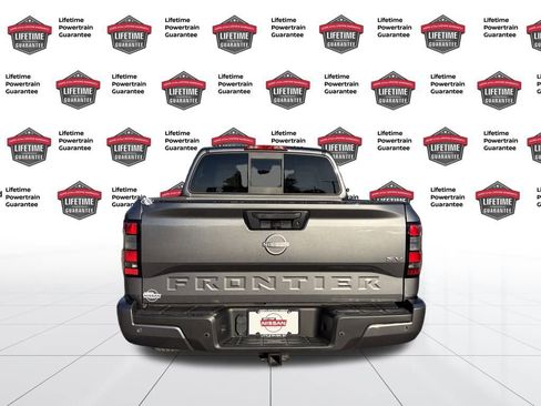 Certified 2022 Nissan Frontier SV image 4