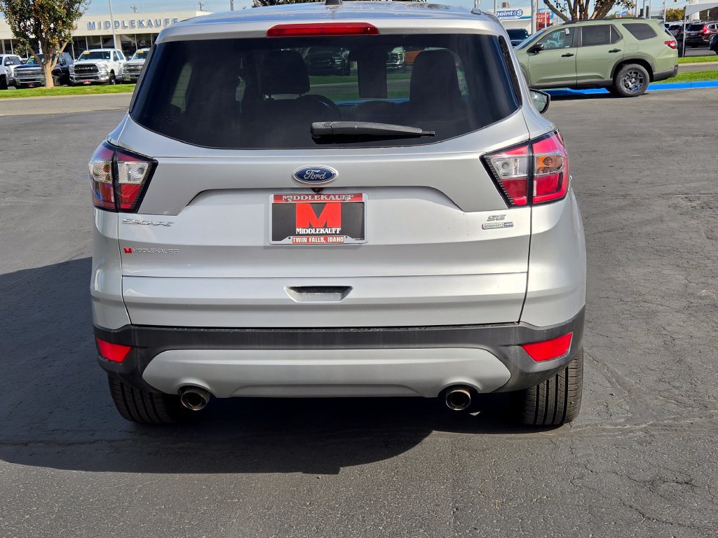 Used 2017 Ford Escape SE AWD/4WD image 4