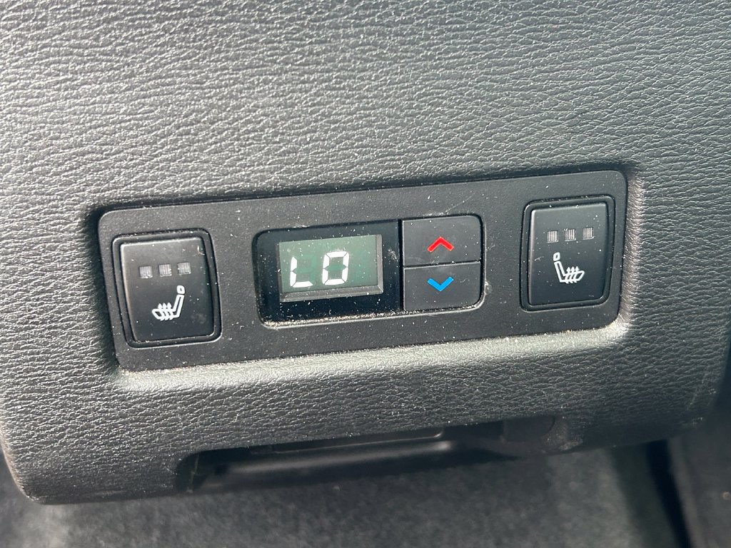 Used 2025 Mitsubishi Outlander SEL AWD/4WD image 23