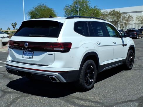 New 2026 Volkswagen Atlas Peak Edition image 6