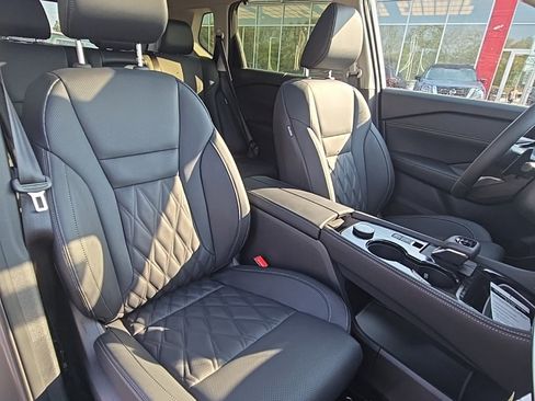 New 2026 Nissan Rogue Platinum w/ Platinum Premium Package image 32