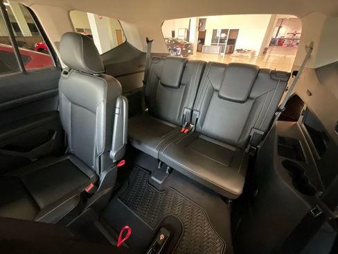 Used 2021 Volkswagen Atlas SE w/ Panoramic Sunroof Package AWD/4WD image 23