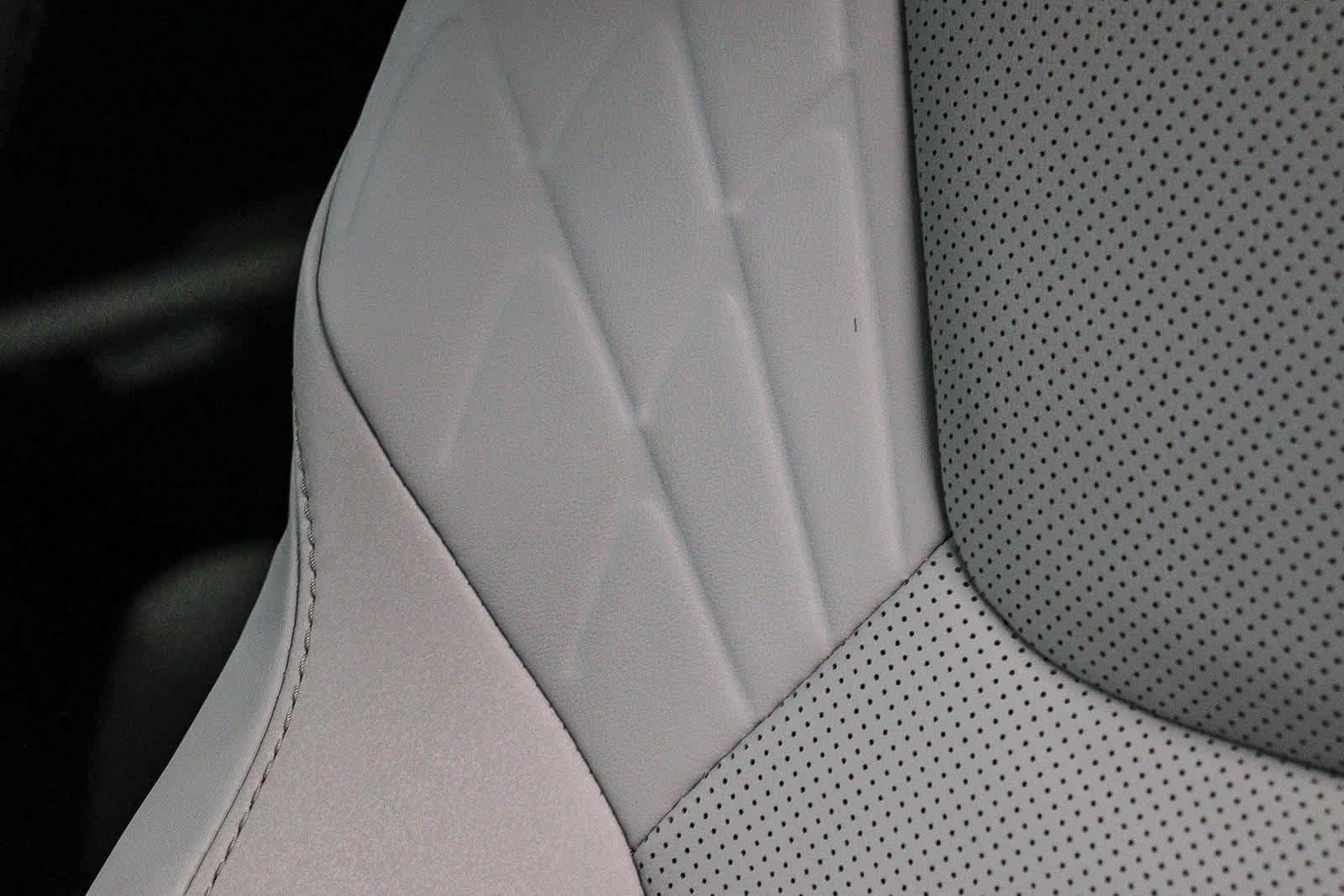 Used 2025 Lexus RX 350 Premium w/ Convenience Package FWD image 26