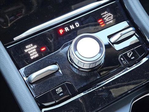 New 2025 Jeep Grand Cherokee Summit image 14