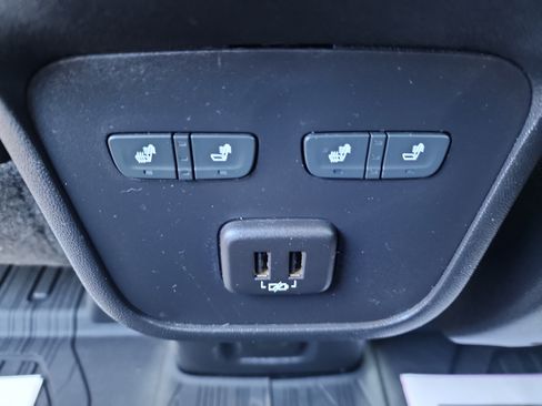 Certified 2023 GMC Terrain Denali w/ LPO, Floor Liner Package AWD/4WD image 29