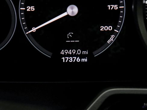 Used 2024 Porsche 911 Carrera w/ Premium Package image 65