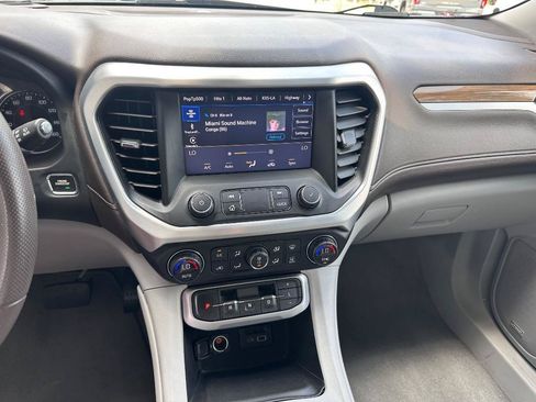 Used 2021 GMC Acadia SLE w/ Driver Convenience Package FWD image 15