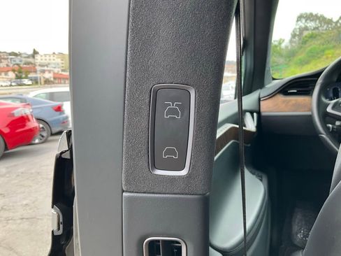 Used 2019 Tesla Model X Long Range AWD/4WD image 55
