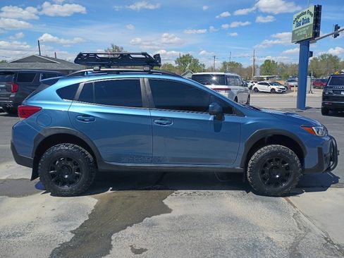 Used 2021 Subaru Crosstrek 2.0i Premium AWD/4WD image 5