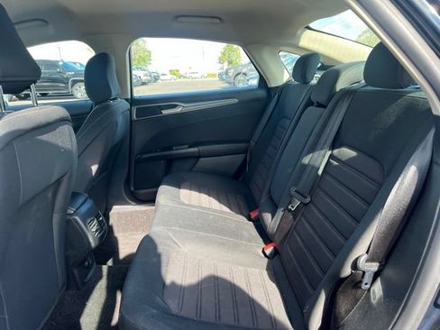 Used 2020 Ford Fusion SE FWD image 15
