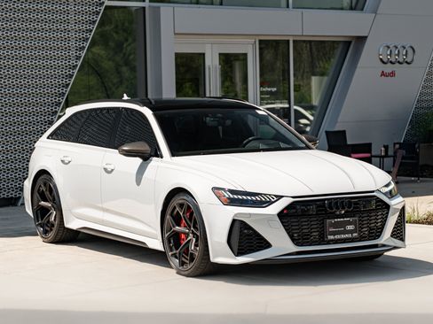 Certified 2025 Audi RS 6 performance AWD/4WD image 2