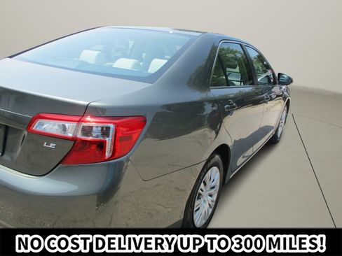 Used 2012 Toyota Camry LE FWD image 28