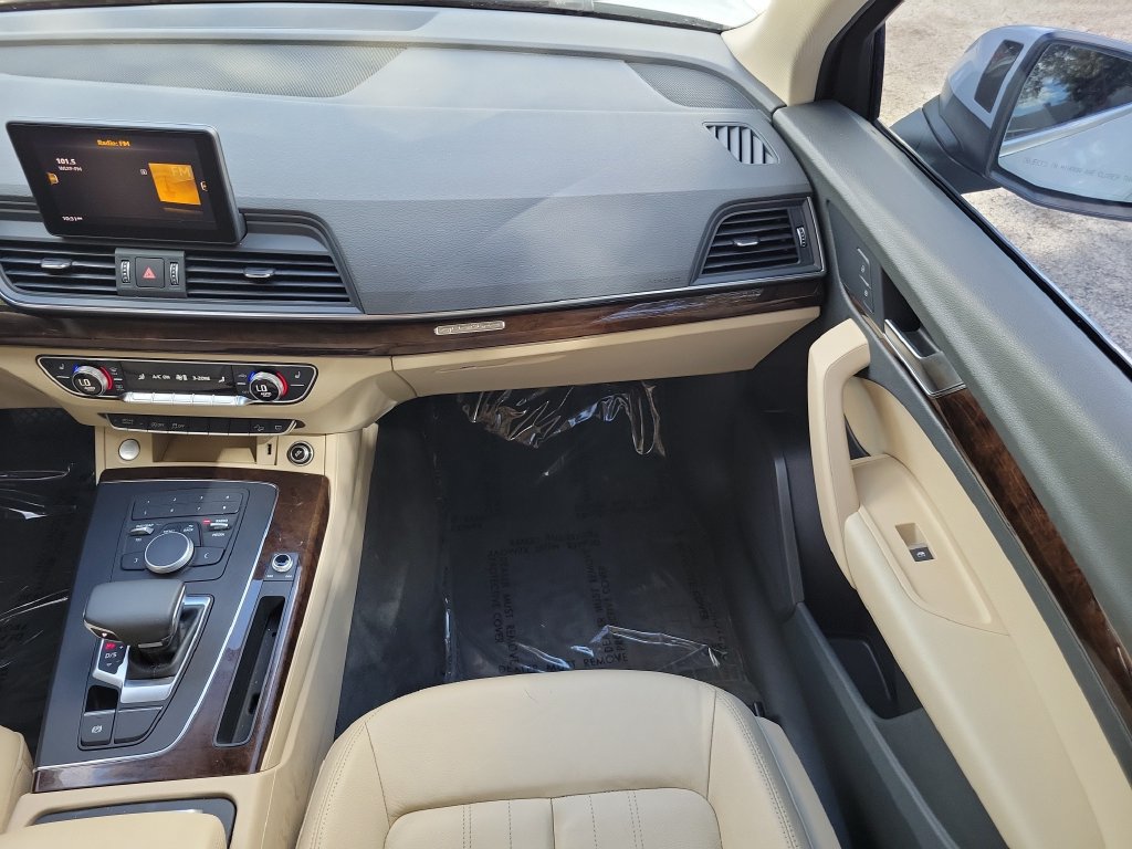 Used 2019 Audi Q5 2.0T Premium w/ Convenience Package AWD/4WD image 19