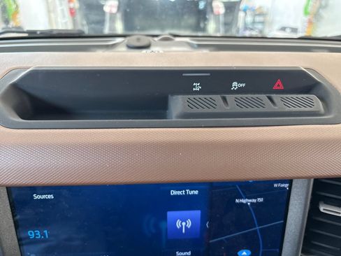 Used 2024 Ford Bronco Outer Banks AWD/4WD image 60