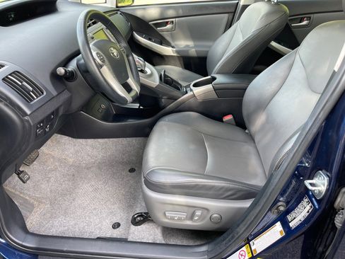 Used 2014 Toyota Prius Four w/ Solar Roof Package image 9