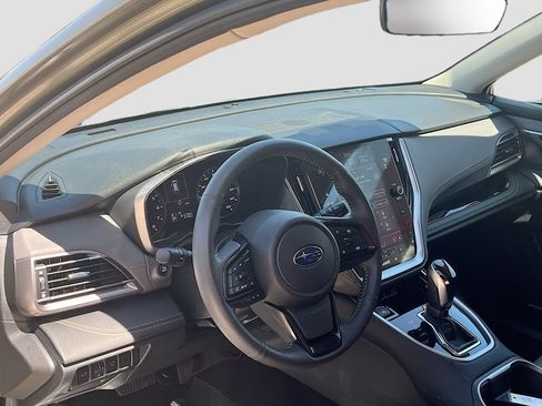 Used 2025 Subaru Outback Onyx Edition AWD/4WD image 9