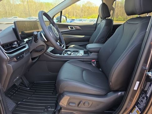 New 2026 Kia Carnival SX FWD image 5