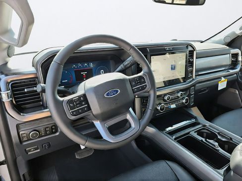 New 2026 Ford F250 Lariat w/ Black Appearance Package AWD/4WD image 11