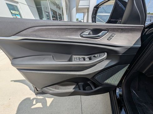 New 2025 Jeep Grand Cherokee L Limited image 40