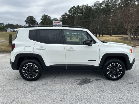 Used 2023 Jeep Renegade Latitude image 4