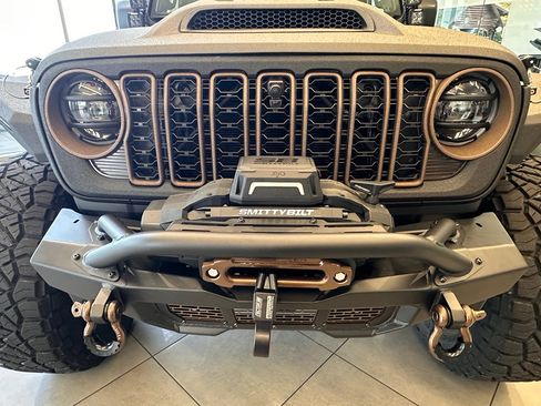 Used 2024 Jeep Gladiator Rubicon w/ Technology Group image 3