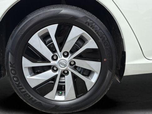 Certified 2025 Nissan Altima 2.5 S FWD image 31