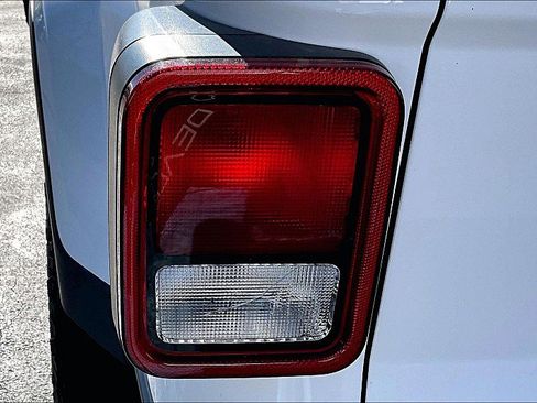 Used 2021 Jeep Gladiator Sport AWD/4WD image 31