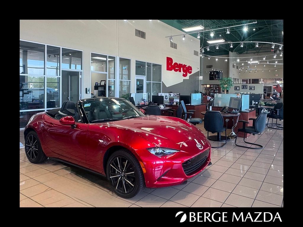New 2026 MAZDA MX-5 Miata Club w/ Weather Package RWD image 31