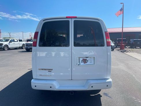 Used 2014 Chevrolet Express 1500 AWD image 9