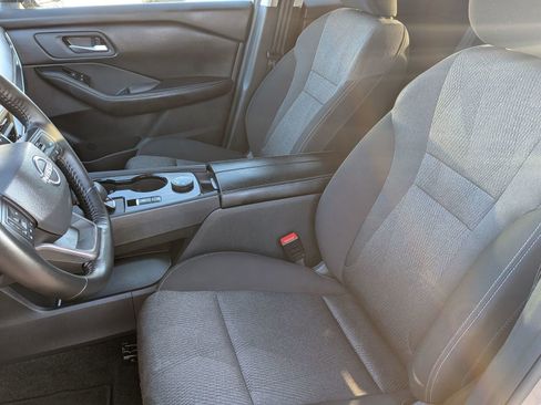 Certified 2025 Nissan Rogue SV image 17