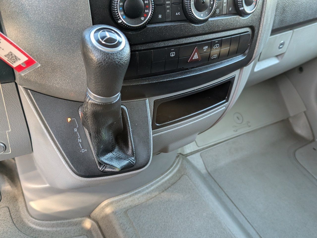 Used 2016 Mercedes-Benz Sprinter 2500 image 15