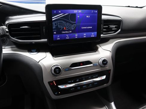 Certified 2023 Ford Explorer XLT w/ Equipment Group 202A image 34