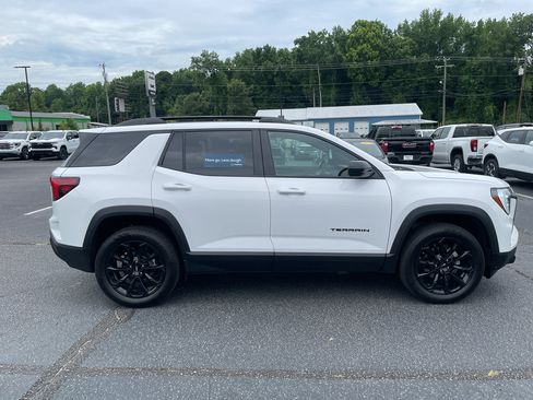 Certified 2026 GMC Terrain Elevation w/ Elevation Premium Package FWD image 2