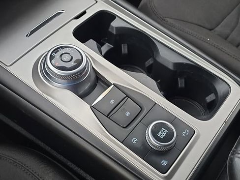 Used 2020 Ford Explorer XLT w/ Comfort Package image 24