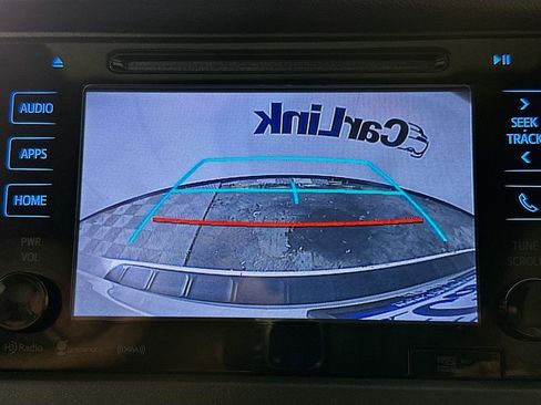 Used 2017 Toyota Sienna XLE w/ XLE Navigation Package FWD image 17