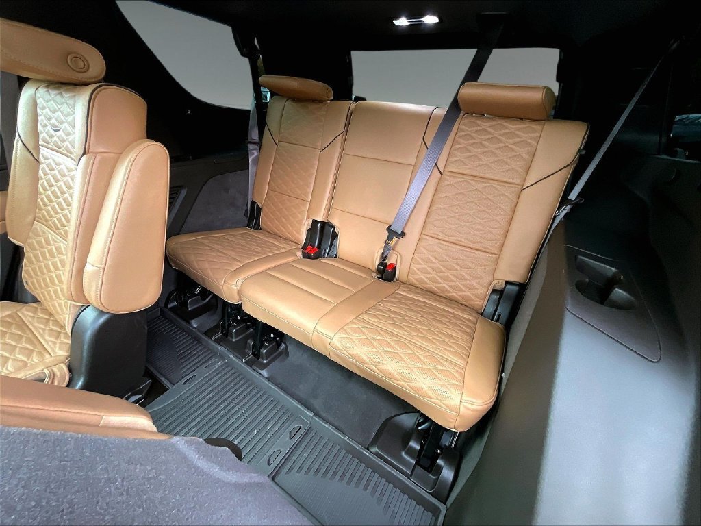 Used 2024 Cadillac Escalade Sport w/ LPO, ONYX Package AWD/4WD image 16