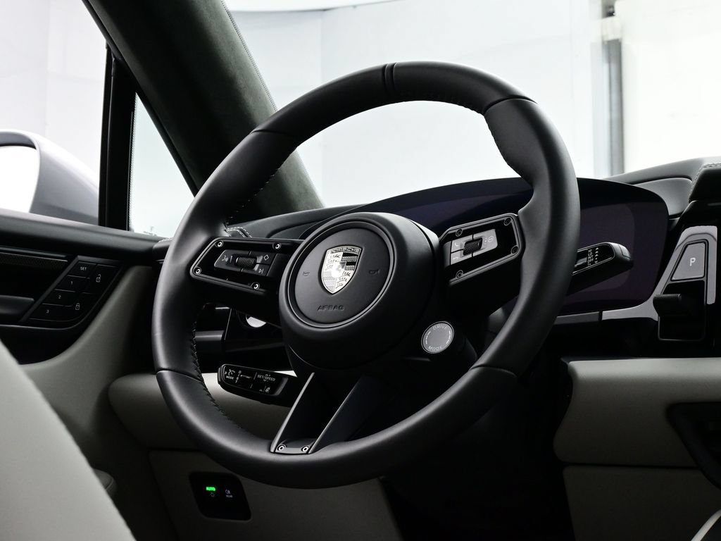 Certified 2025 Porsche Macan Turbo Electric AWD/4WD image 21