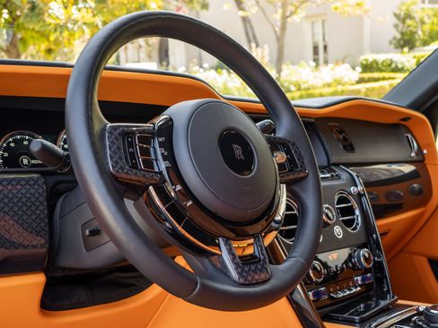 Certified 2023 Rolls-Royce Cullinan Black Badge w/ Driver's Package AWD/4WD image 26