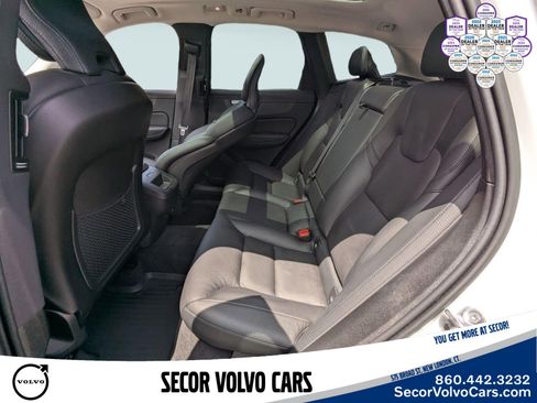 Certified 2023 Volvo XC60 B5 Plus w/ Climate Package AWD/4WD image 9